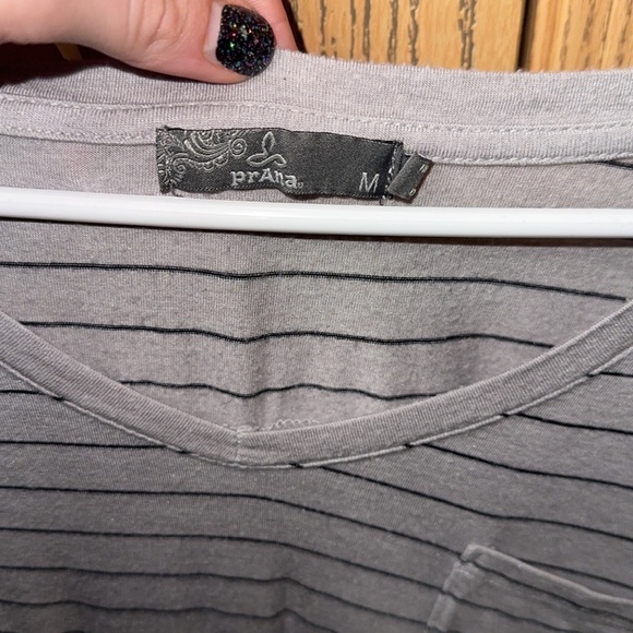 shirt - Picture 3 of 3